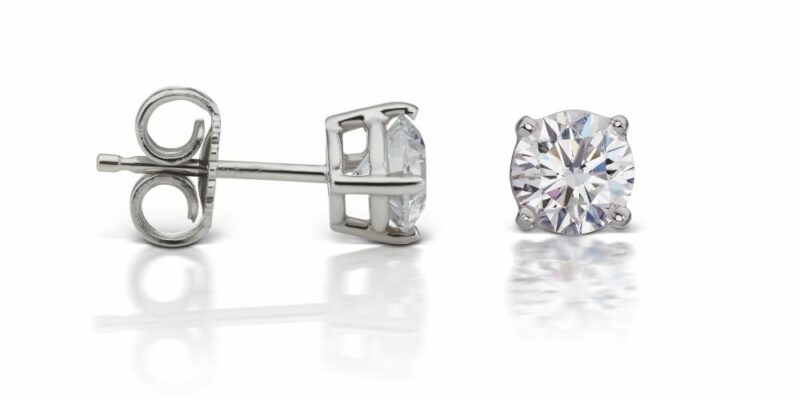 Martini vs Basket Setting Diamond Earrings